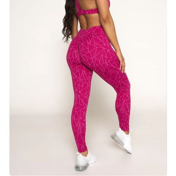 Lici Adore Magenta High Waist Scrunch Legging - Picture 1 of 15